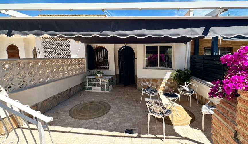 Reventa - Town House -
Orihuela Costa - Costa Blanca
