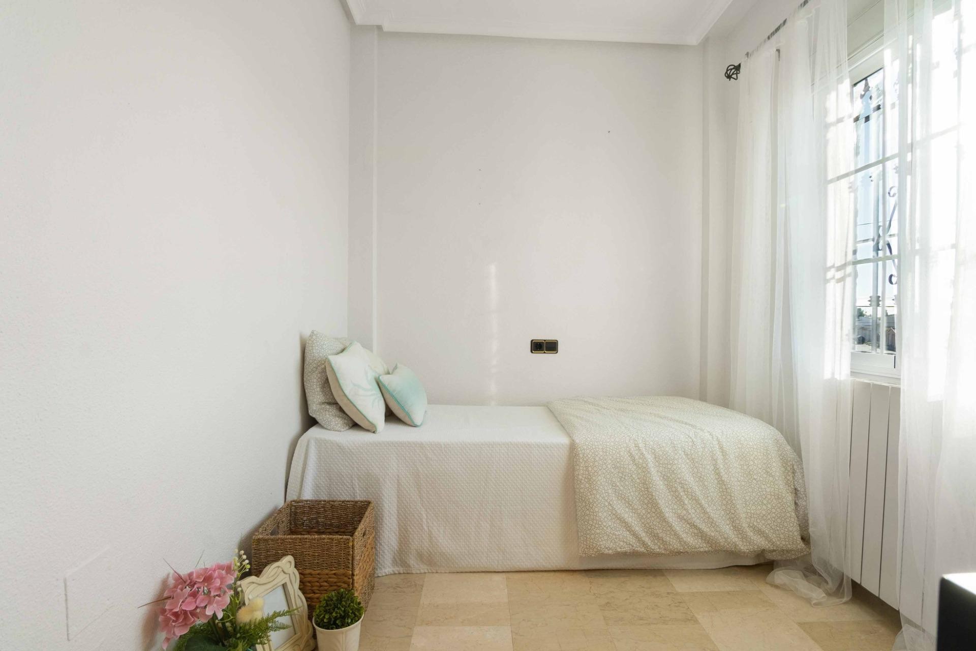 Reventa - Town House -
Orihuela Costa - Los Almendros-la Florida