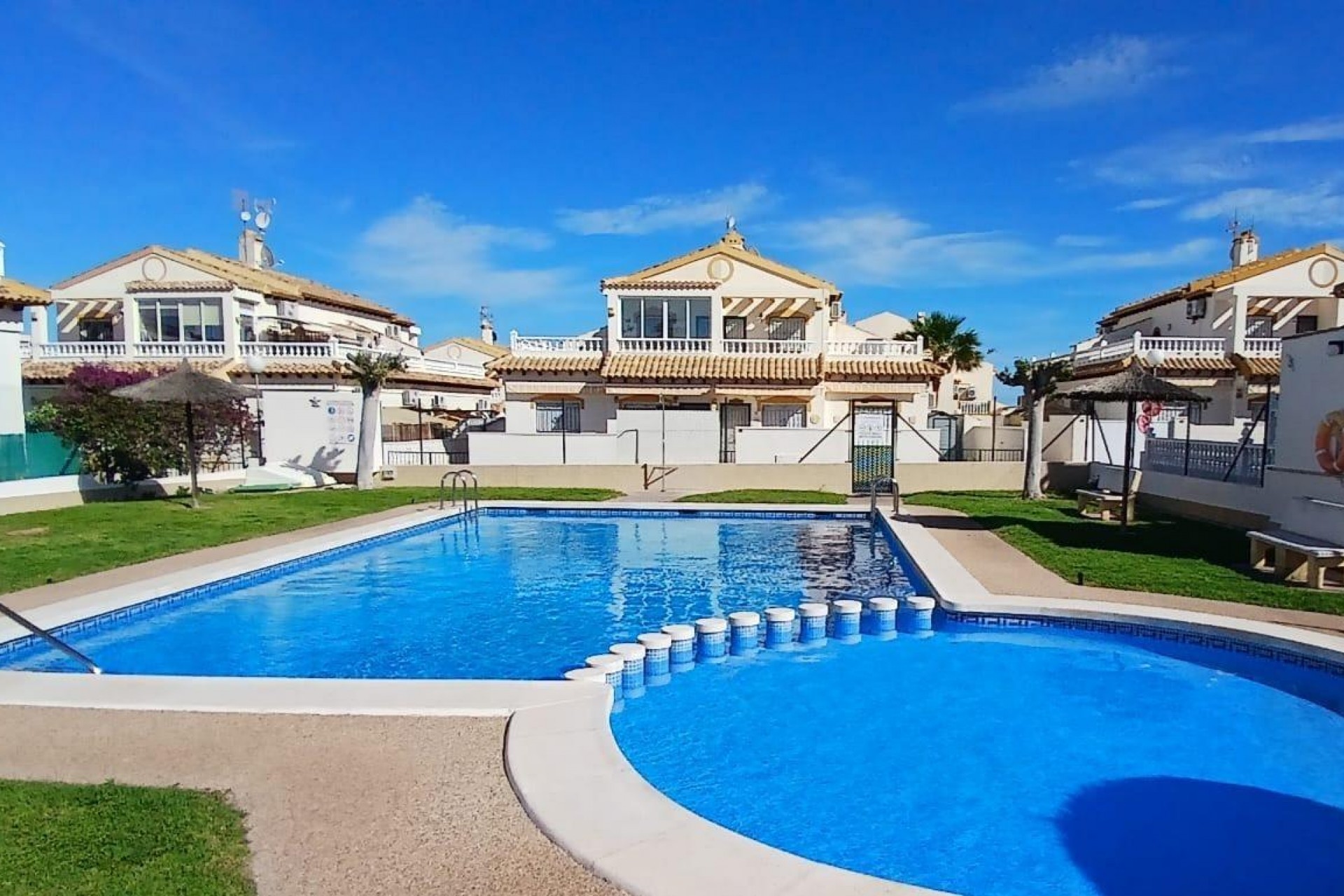 Reventa - Town House -
Orihuela Costa - Los Balcones