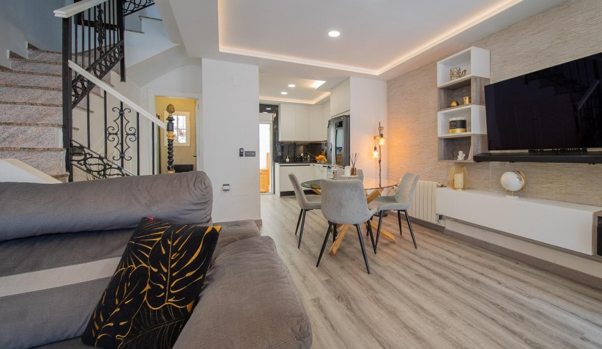 Reventa - Town House -
Orihuela Costa - PAU 26