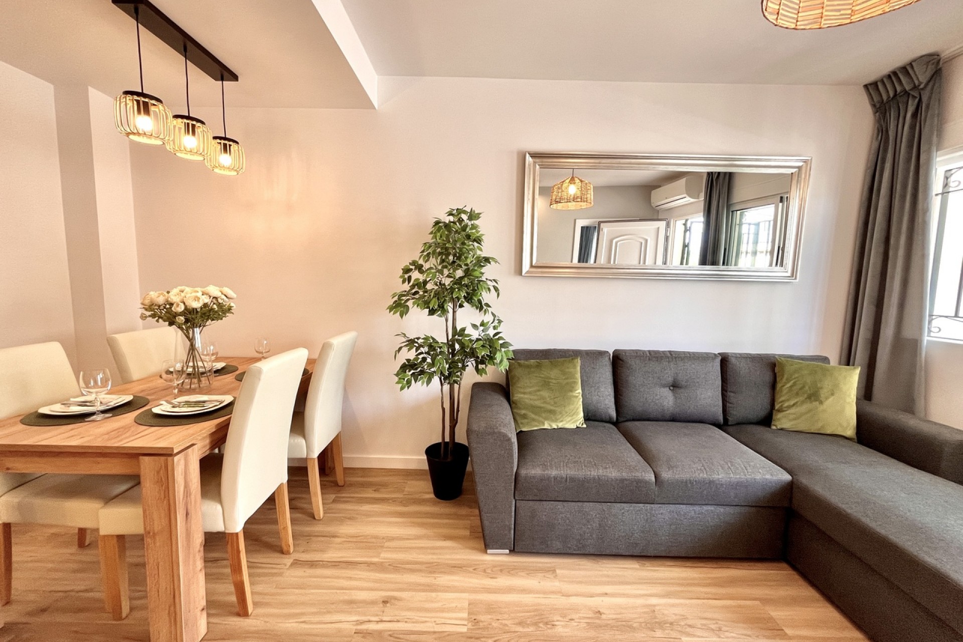 Reventa - Town House -
Playa Flamenca - Costa Blanca