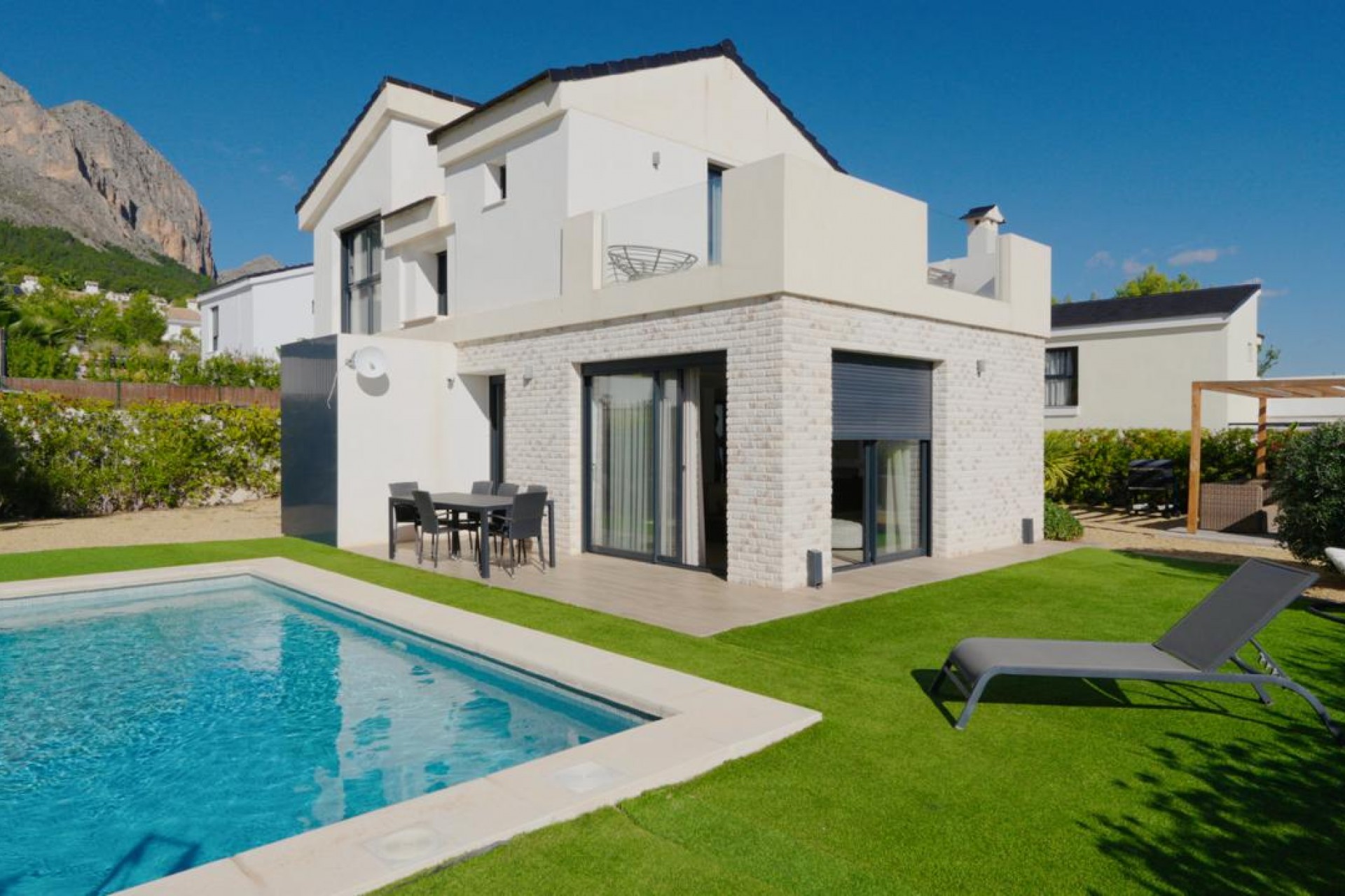 Reventa - Town House -
Polop - Costa Blanca