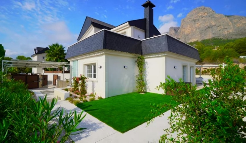 Reventa - Town House -
Polop - Costa Blanca