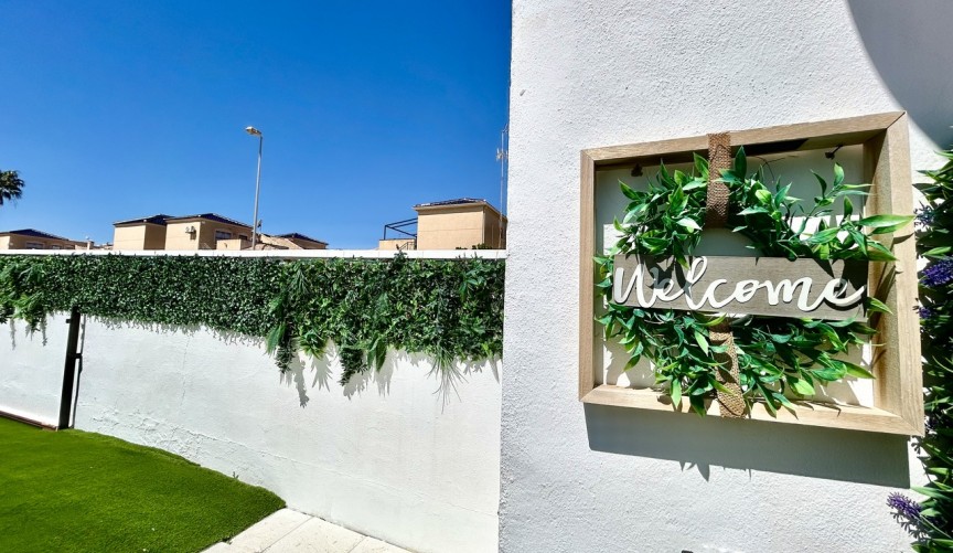 Reventa - Town House -
Punta Prima - Costa Blanca