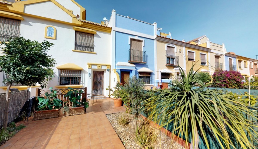 Reventa - Town House -
Roda