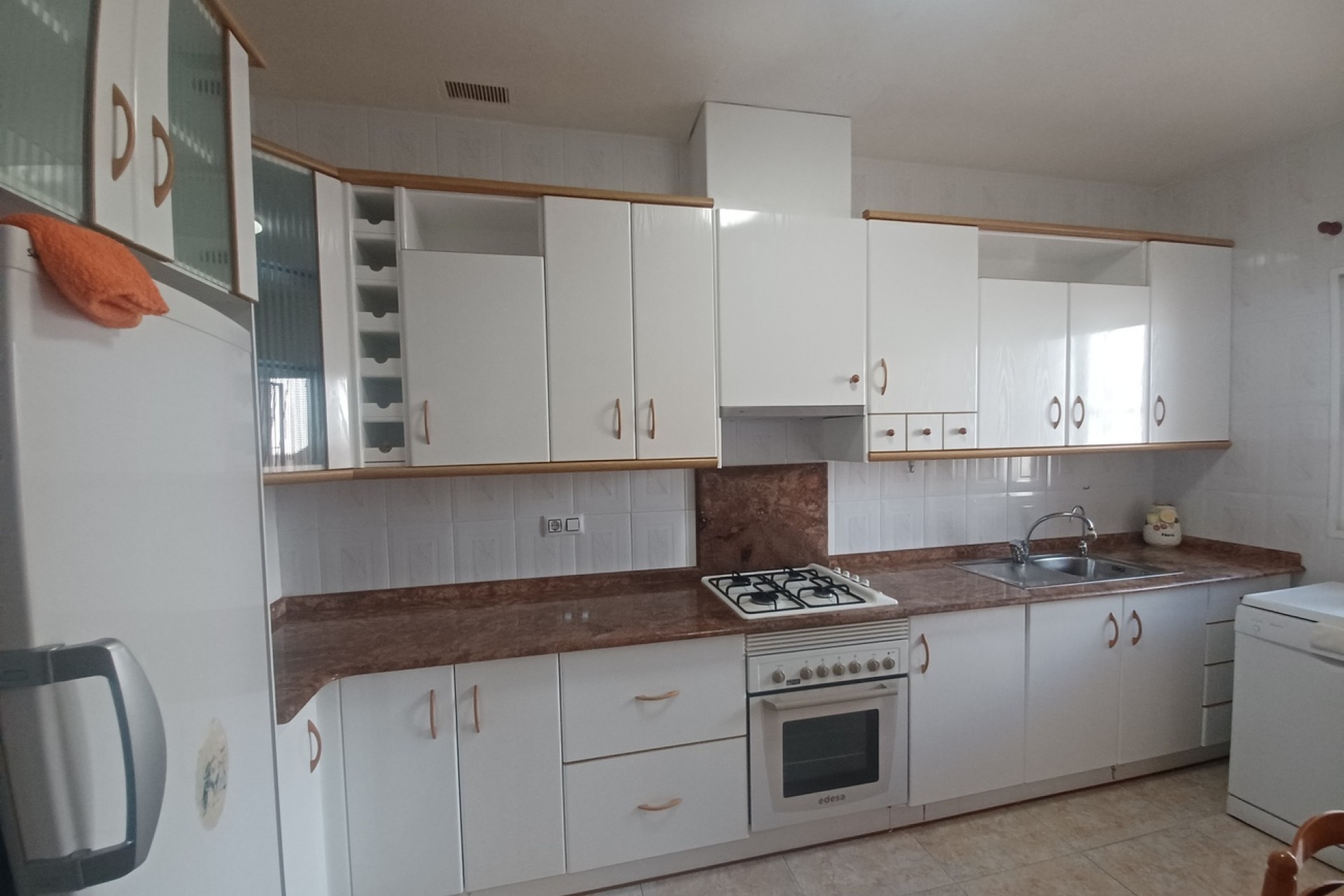 Reventa - Town House -
Roldan - Inland