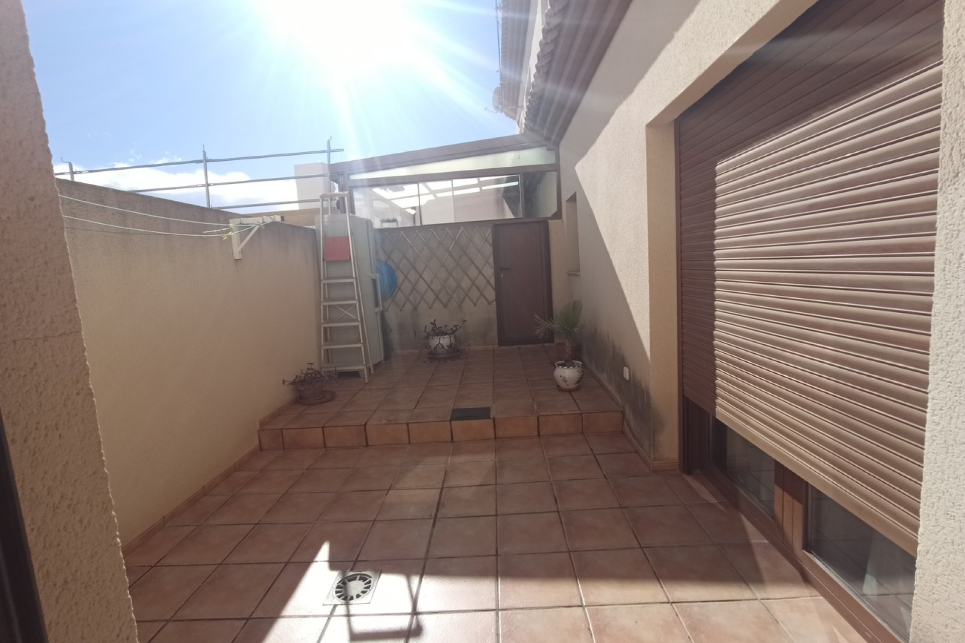 Reventa - Town House -
Roldan - Inland