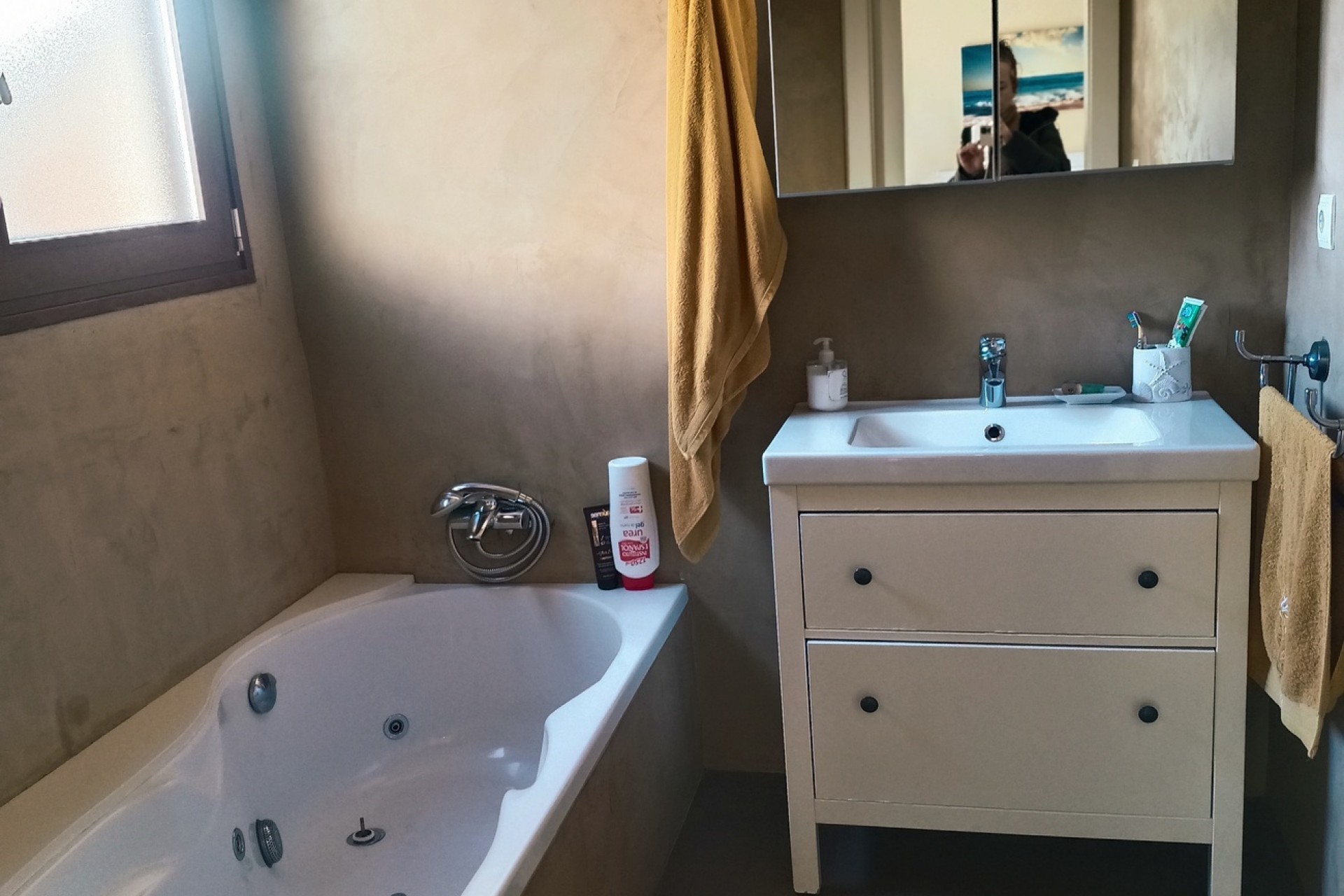 Reventa - Town House -
Roldan - Inland