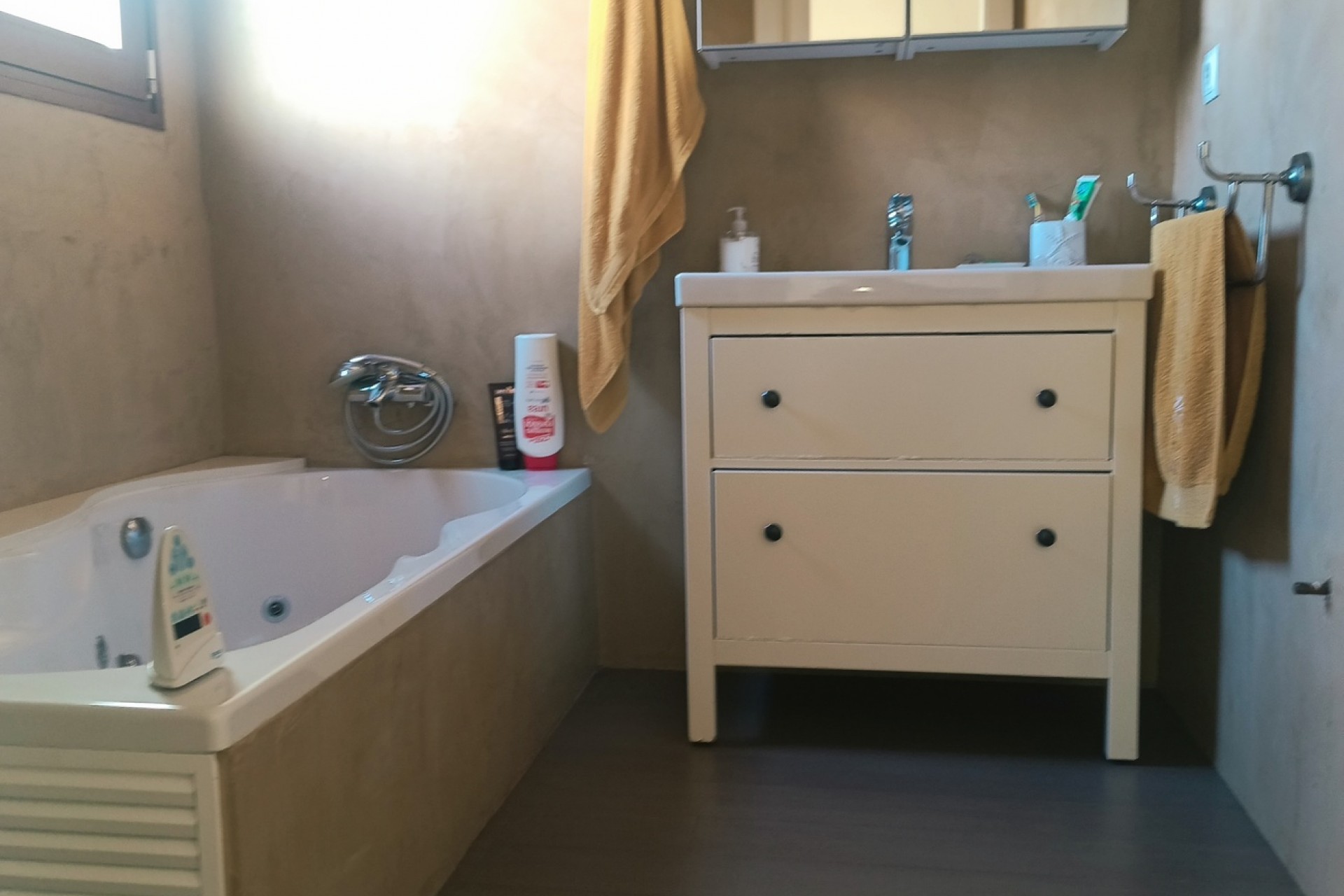 Reventa - Town House -
Roldan - Inland