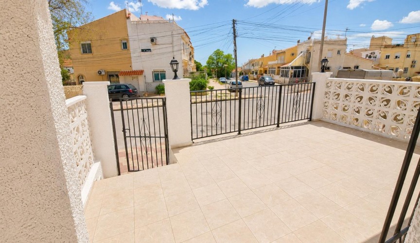 Reventa - Town House -
San Fulgencio - La Marina