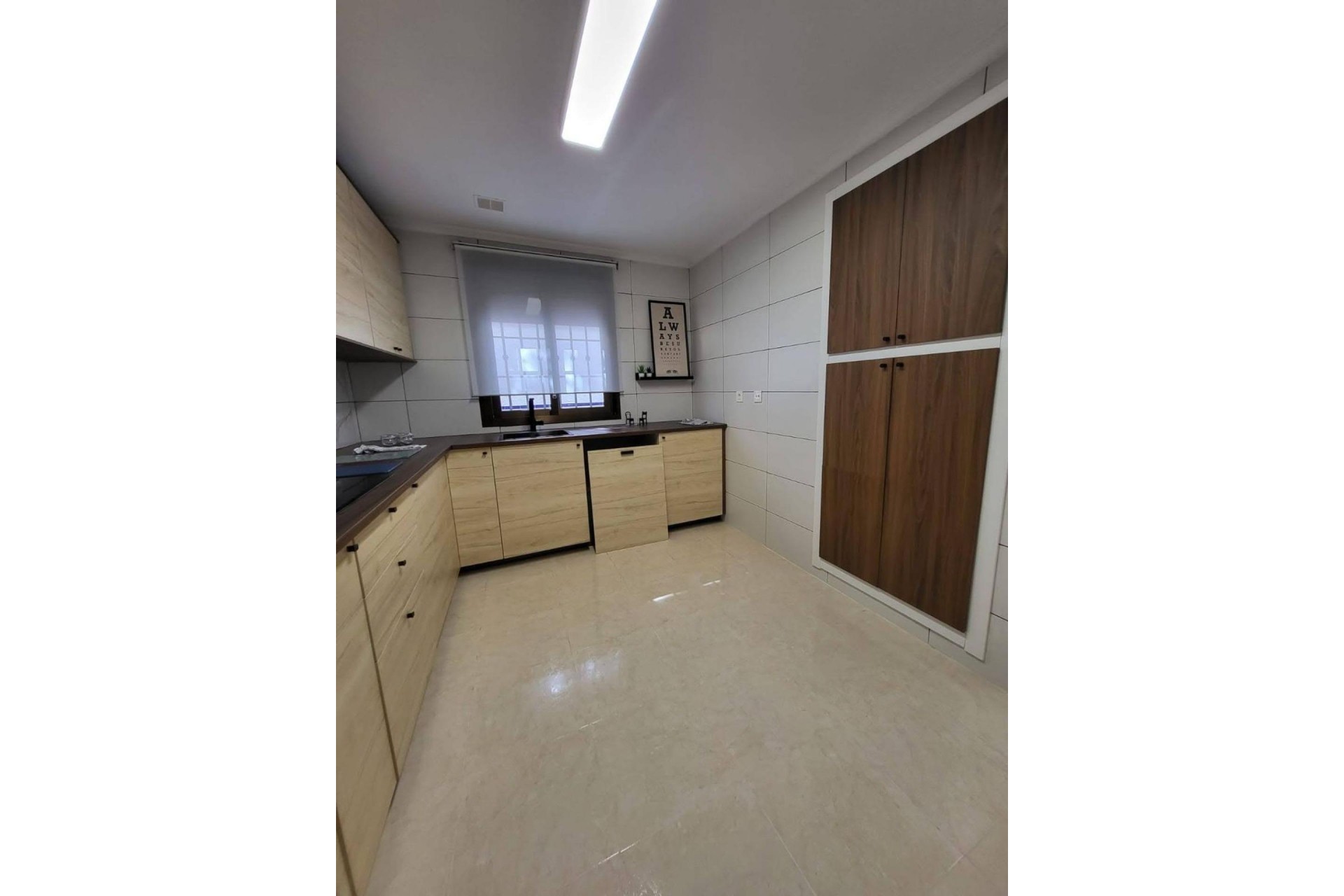 Reventa - Town House -
San Miguel de Salinas - Ciudad De Las Comunicaciones