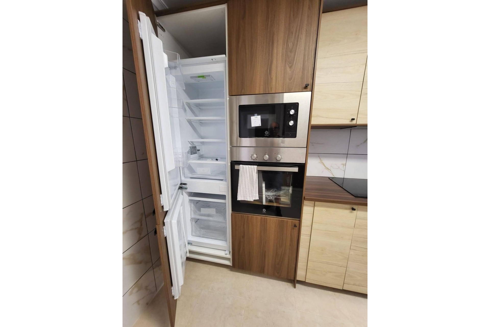 Reventa - Town House -
San Miguel de Salinas - Ciudad De Las Comunicaciones