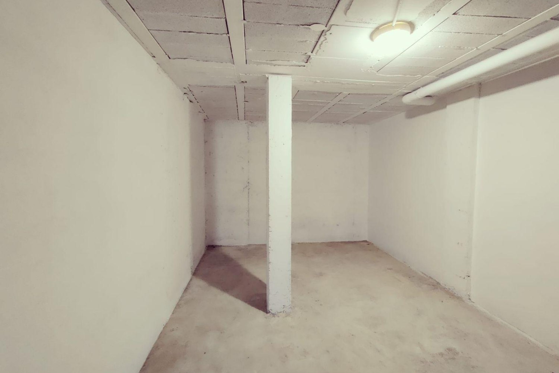 Reventa - Town House -
San Miguel de Salinas - Ciudad De Las Comunicaciones