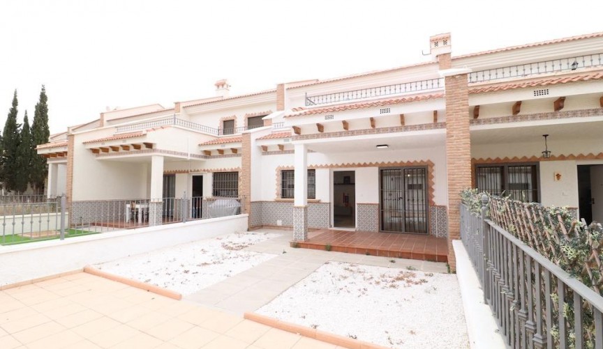 Reventa - Town House -
San Miguel de Salinas - Inland