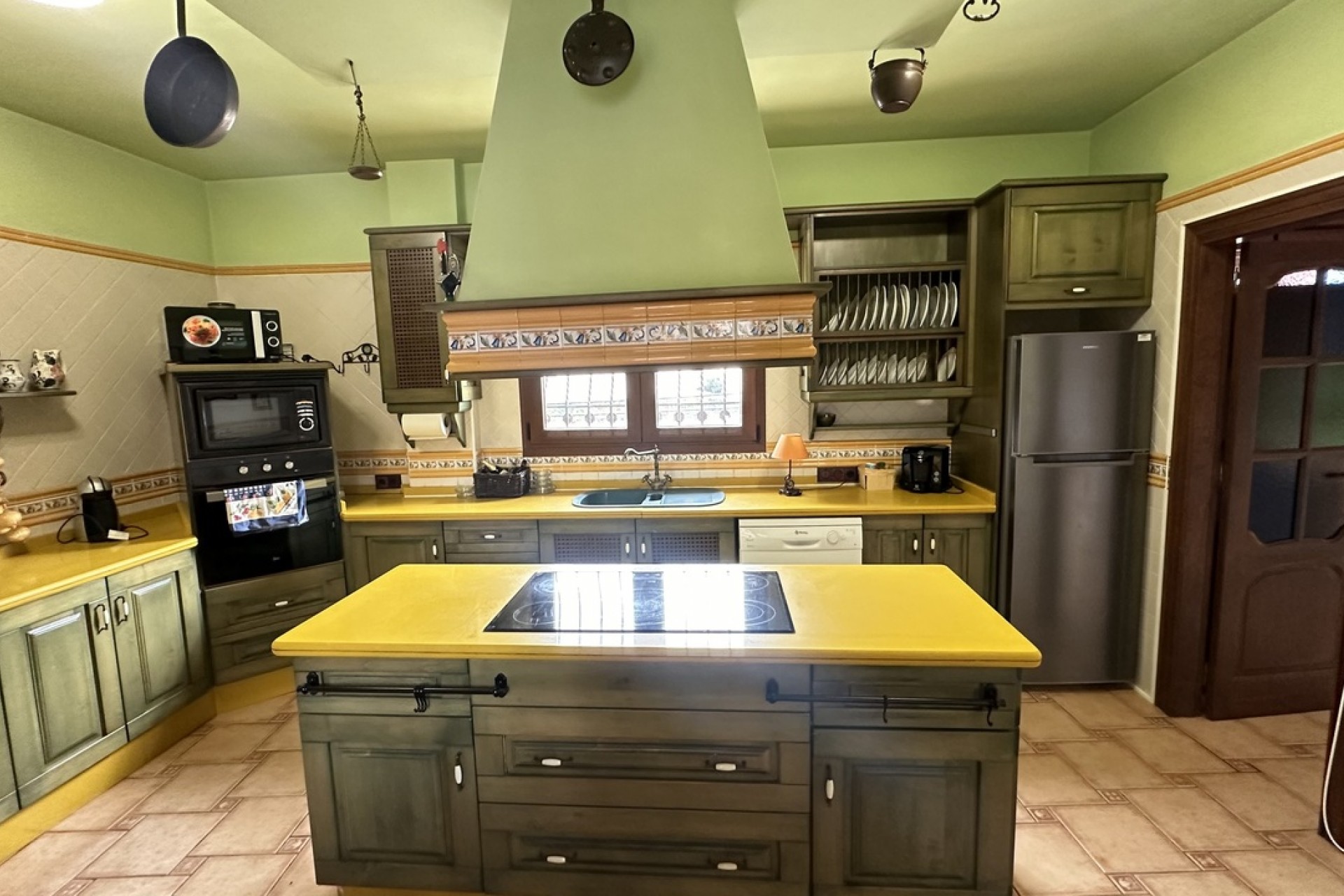 Reventa - Town House -
San Miguel de Salinas - Inland