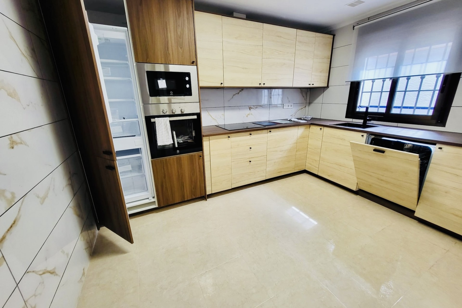 Reventa - Town House -
San Miguel de Salinas - Inland