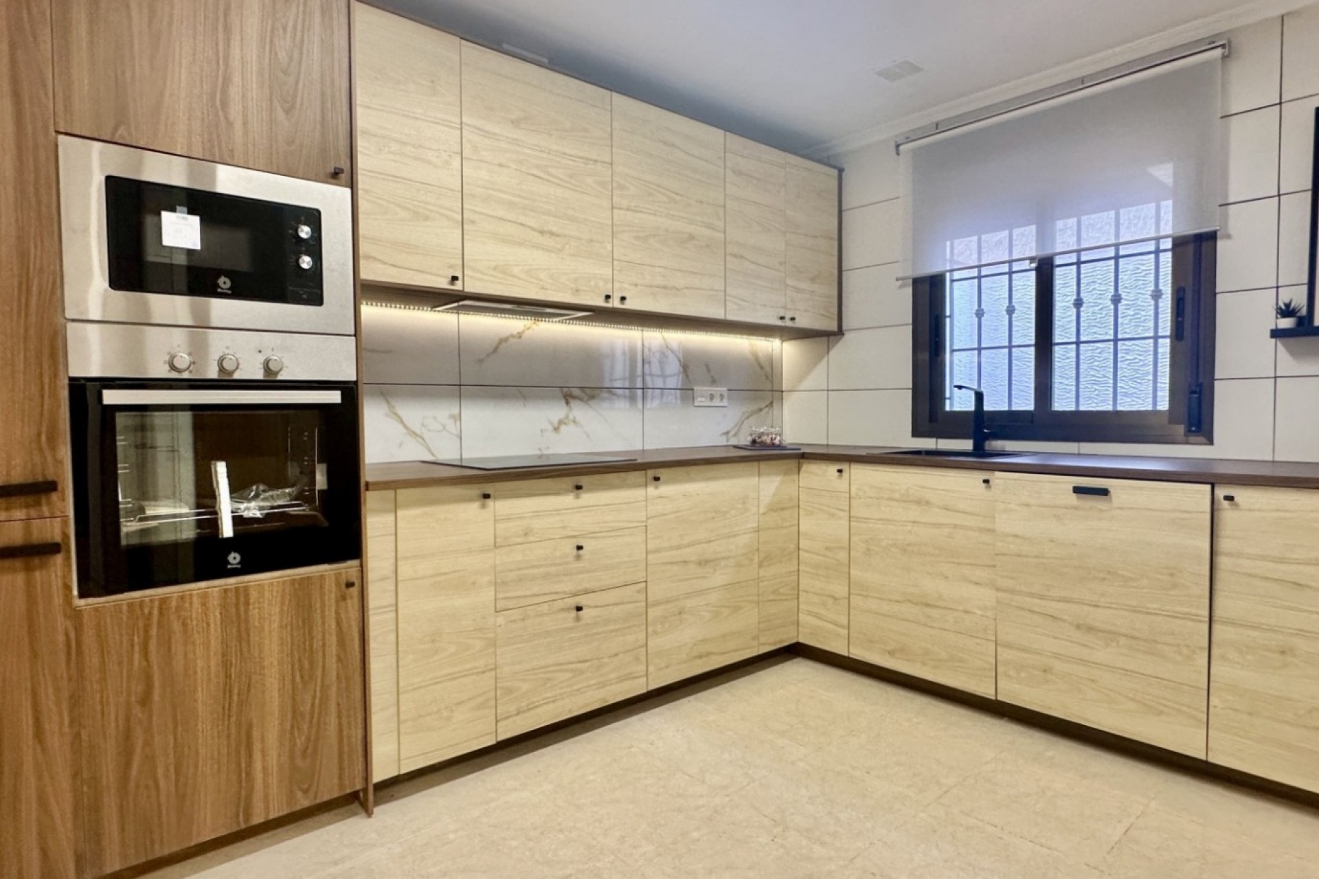 Reventa - Town House -
San Miguel de Salinas - Inland