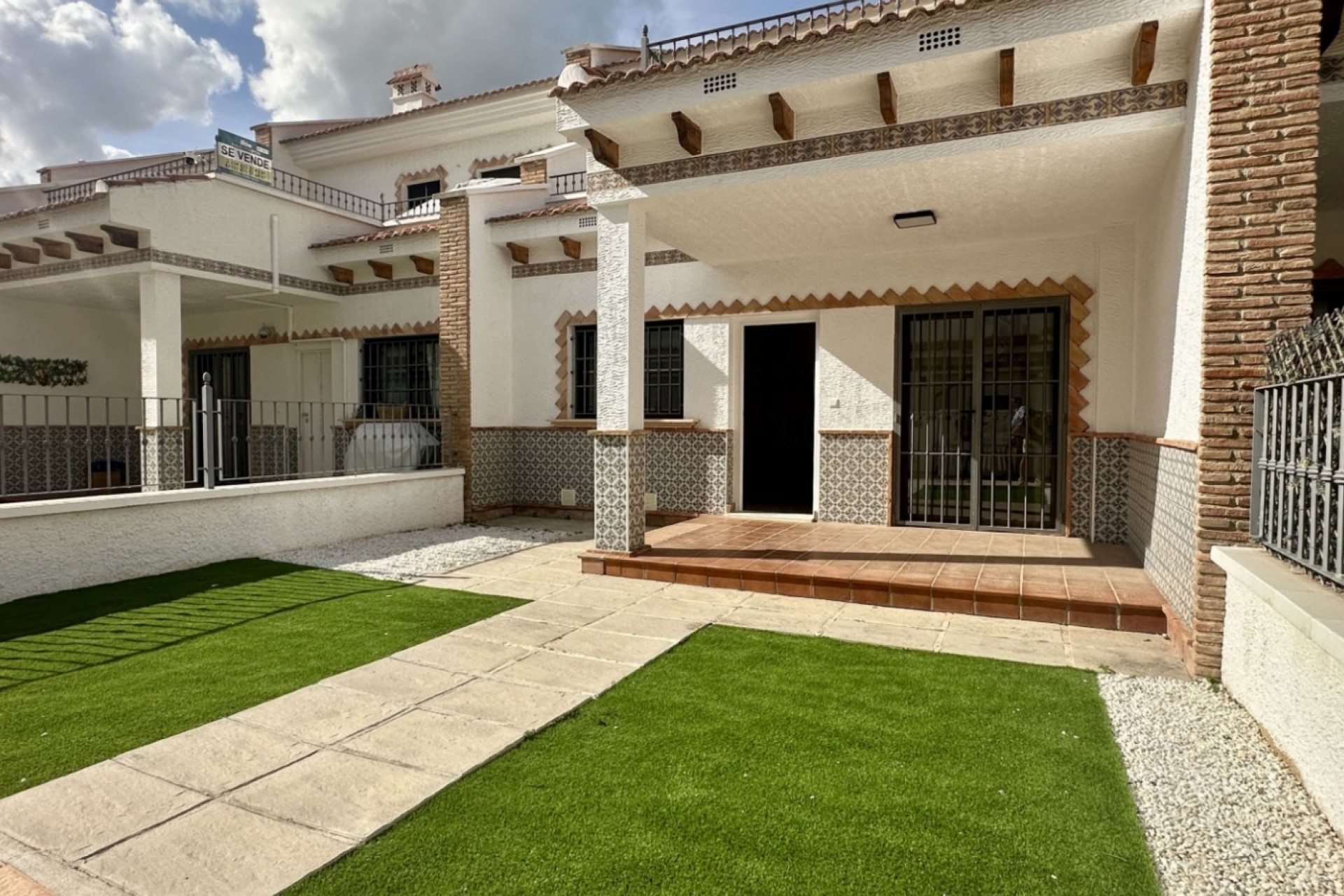 Reventa - Town House -
San Miguel de Salinas - Inland