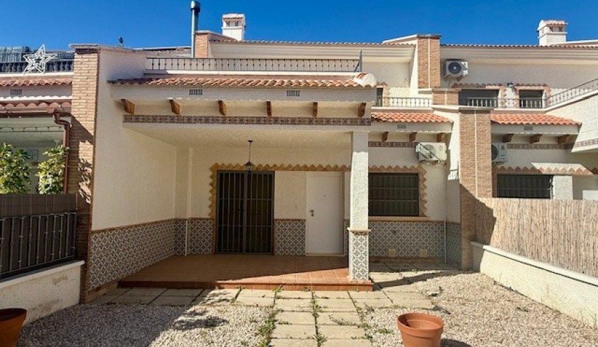 Reventa - Town House -
San Miguel de Salinas - Inland