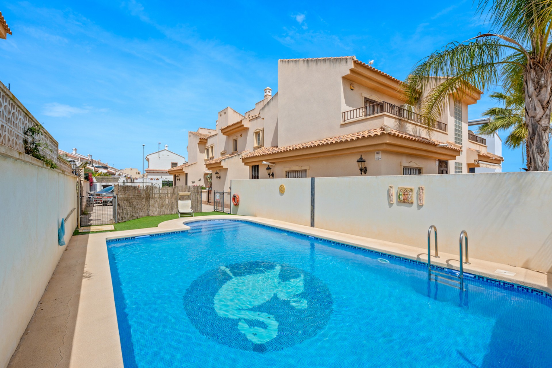 Reventa - Town House -
San Miguel de Salinas - Inland