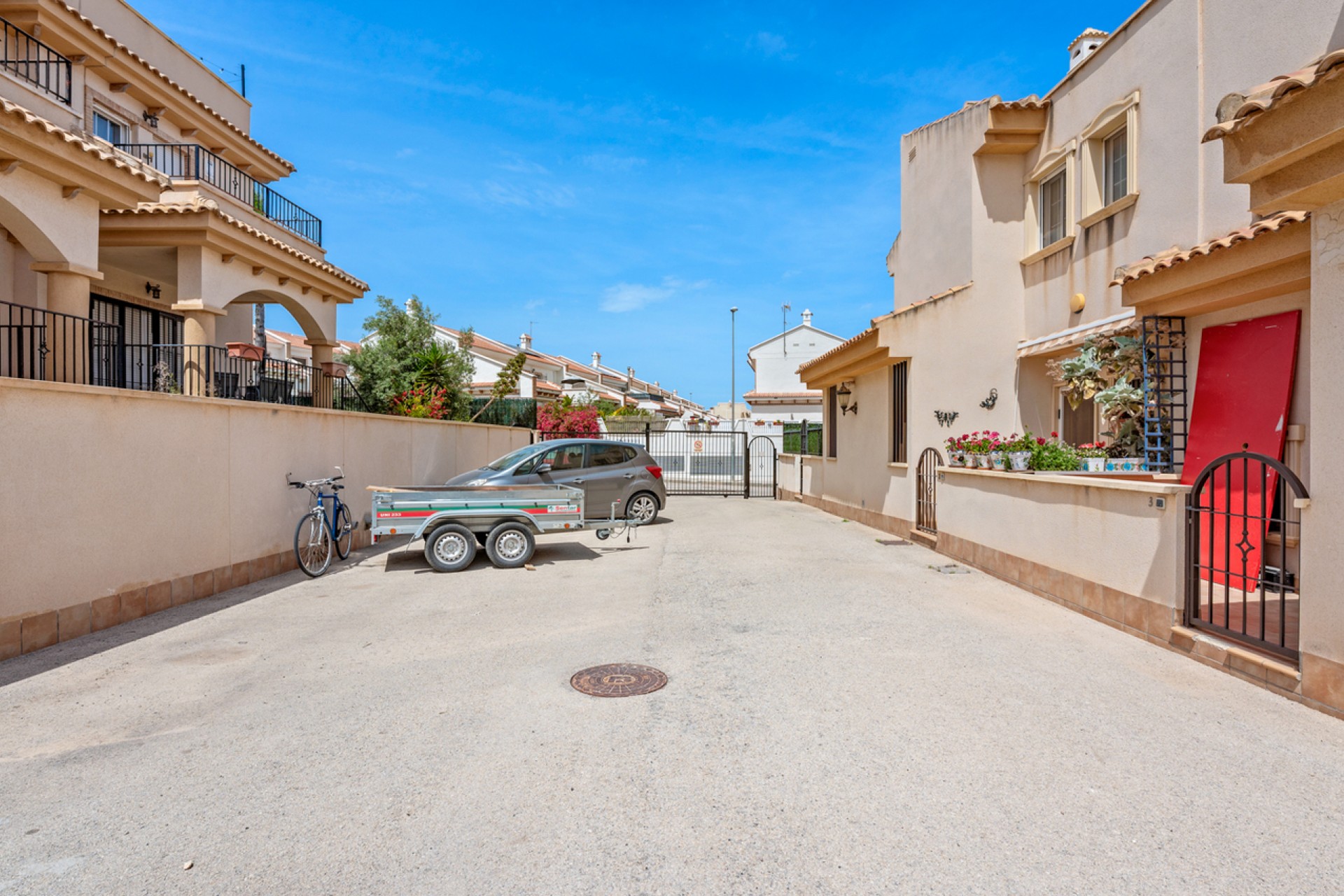 Reventa - Town House -
San Miguel de Salinas - Inland