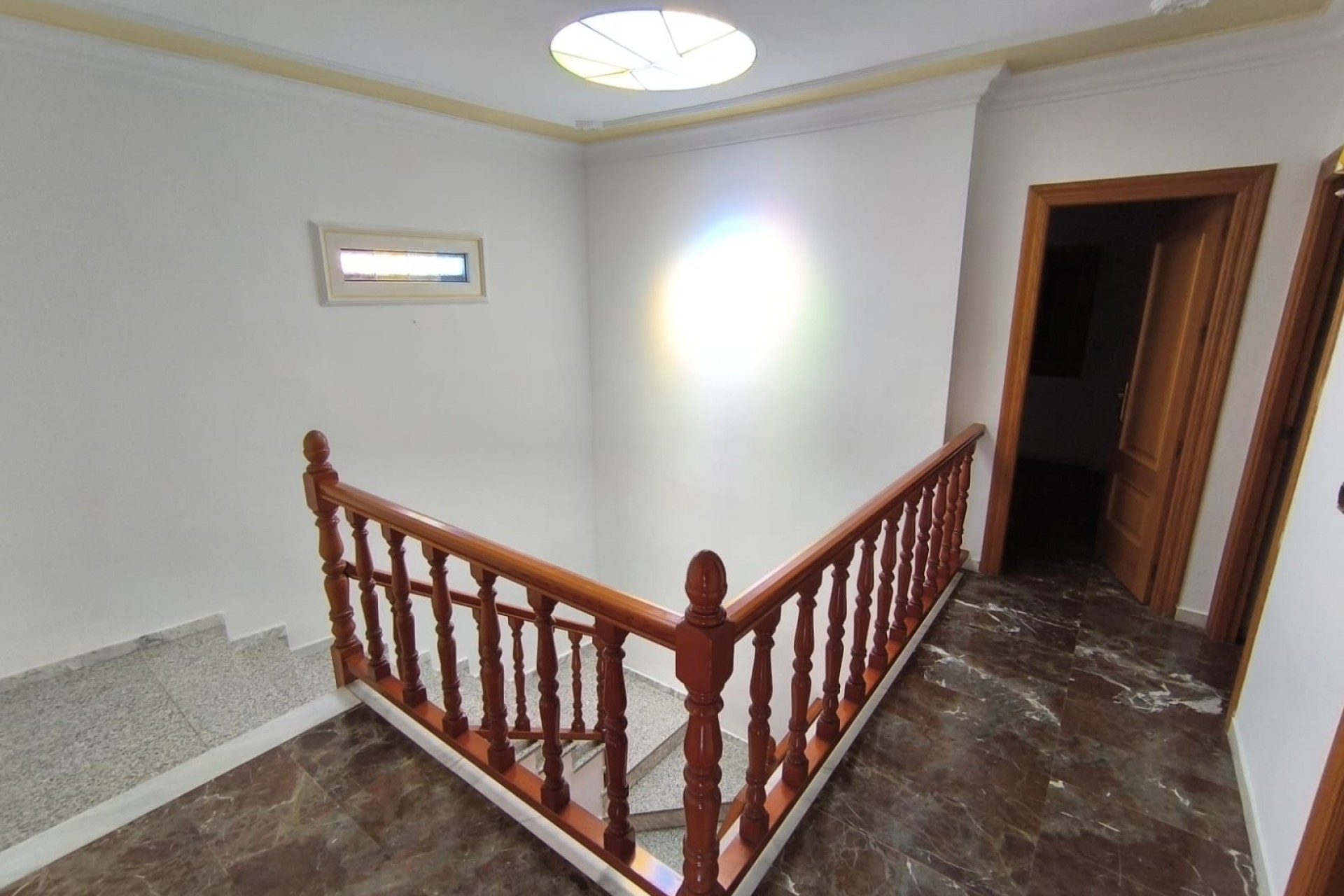 Reventa - Town House -
Sax - Inland