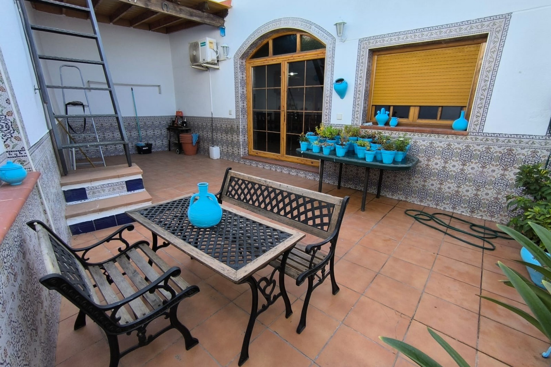 Reventa - Town House -
Sax - Inland