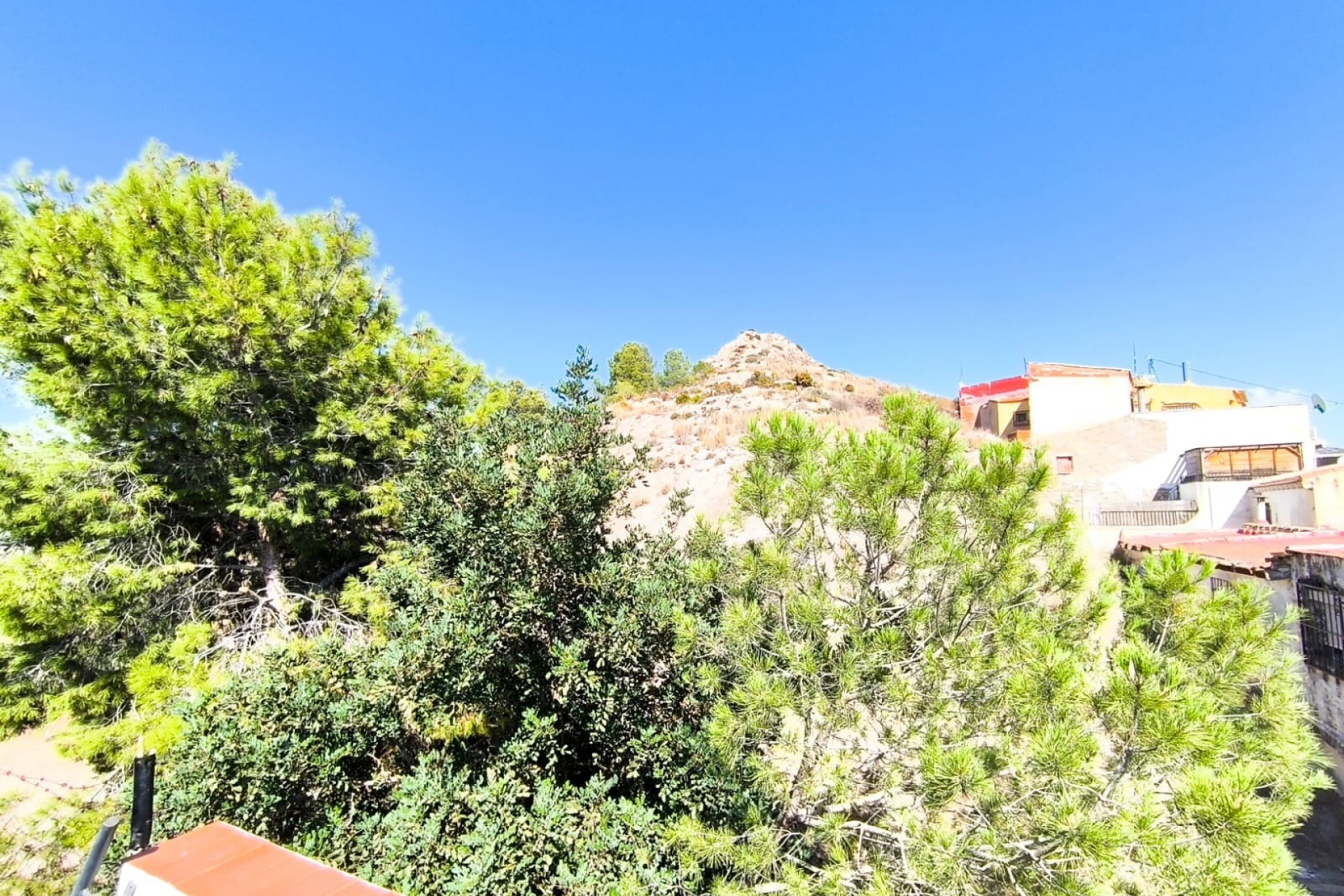 Reventa - Town House -
Sax - Inland