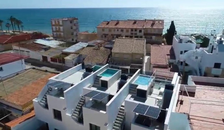 Reventa - Town House -
Torre de la Horadada - Costa Blanca