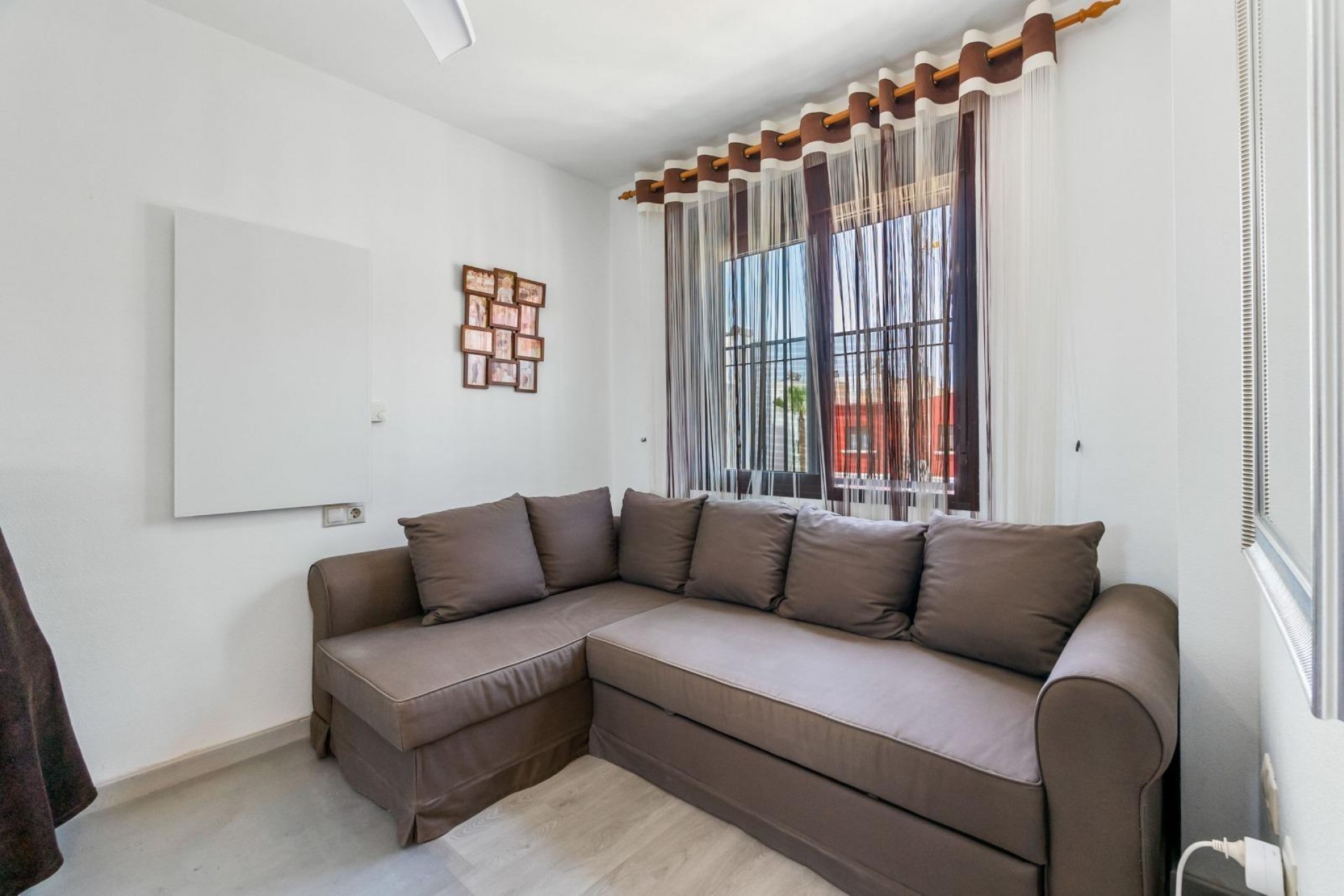 Reventa - Town House -
Torrevieja - aguas nuevas