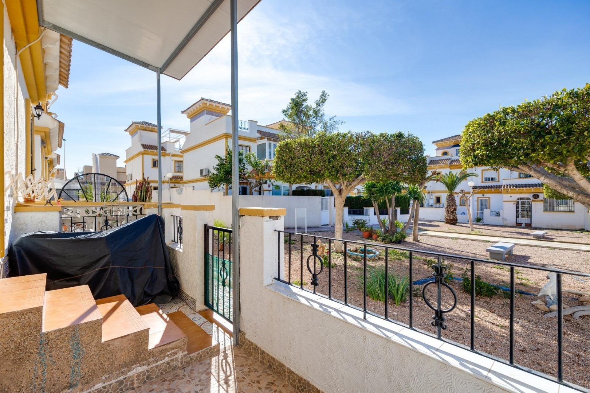 Reventa - Town House -
Torrevieja - aguas nuevas