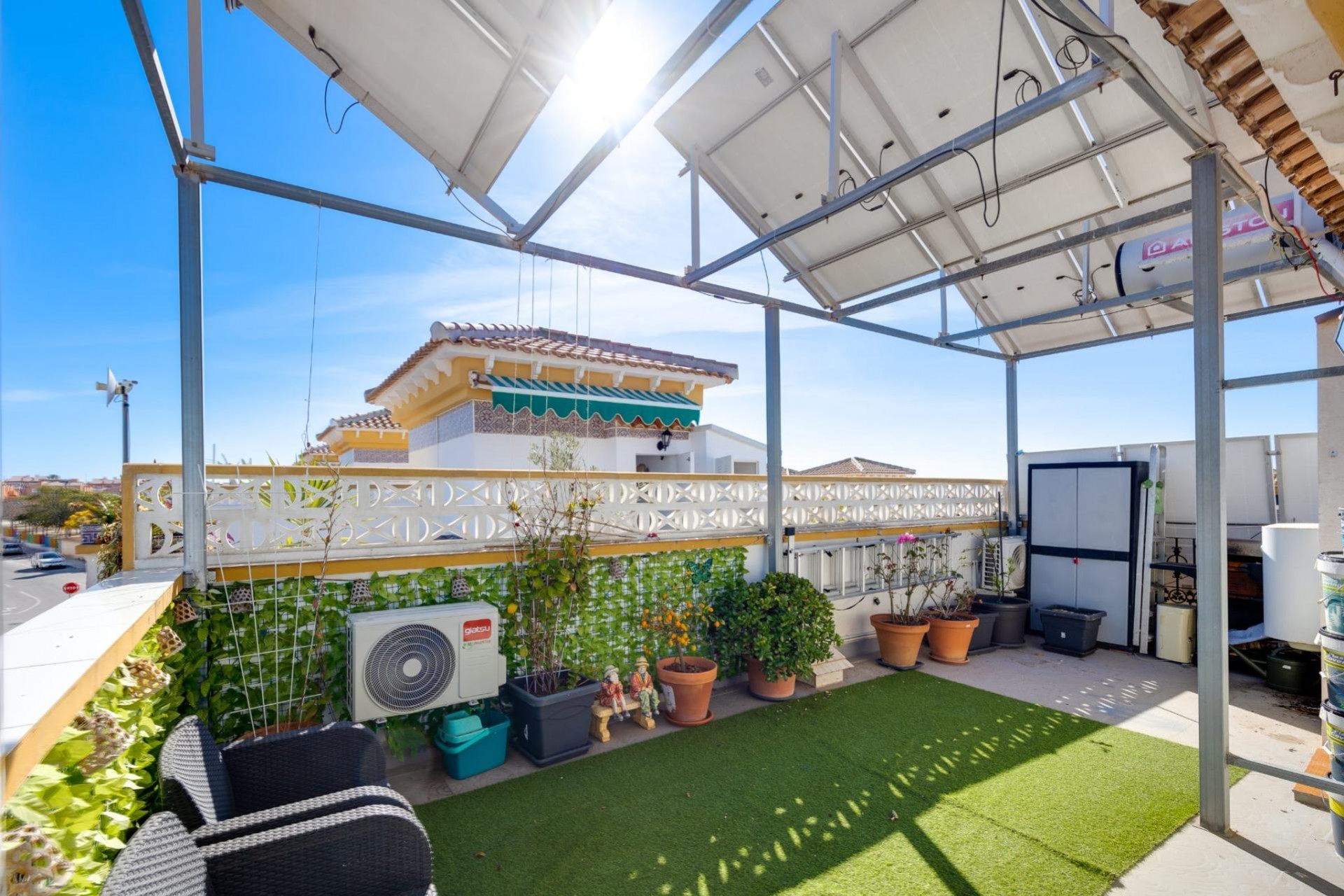 Reventa - Town House -
Torrevieja - aguas nuevas