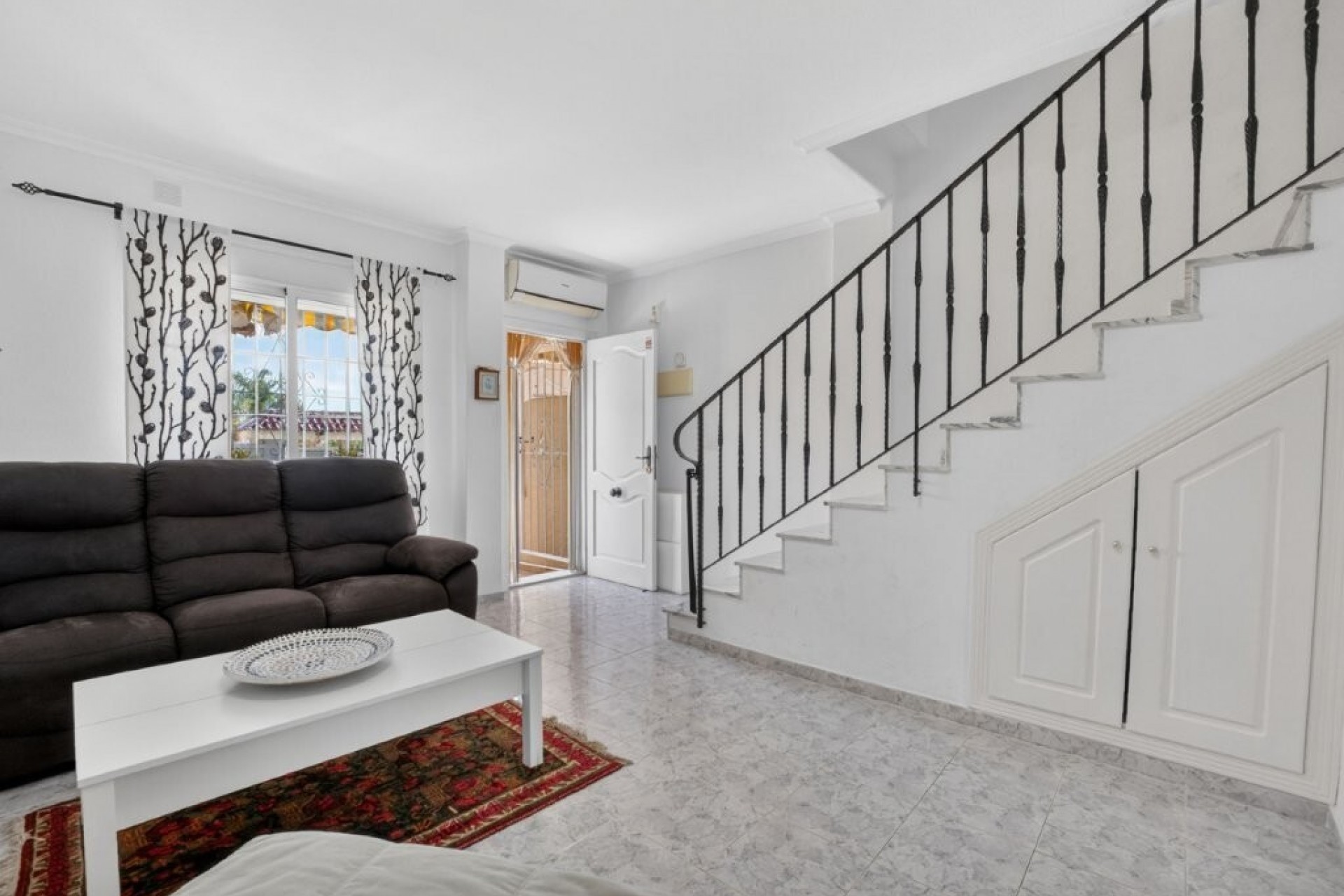 Reventa - Town House -
Torrevieja - aguas nuevas
