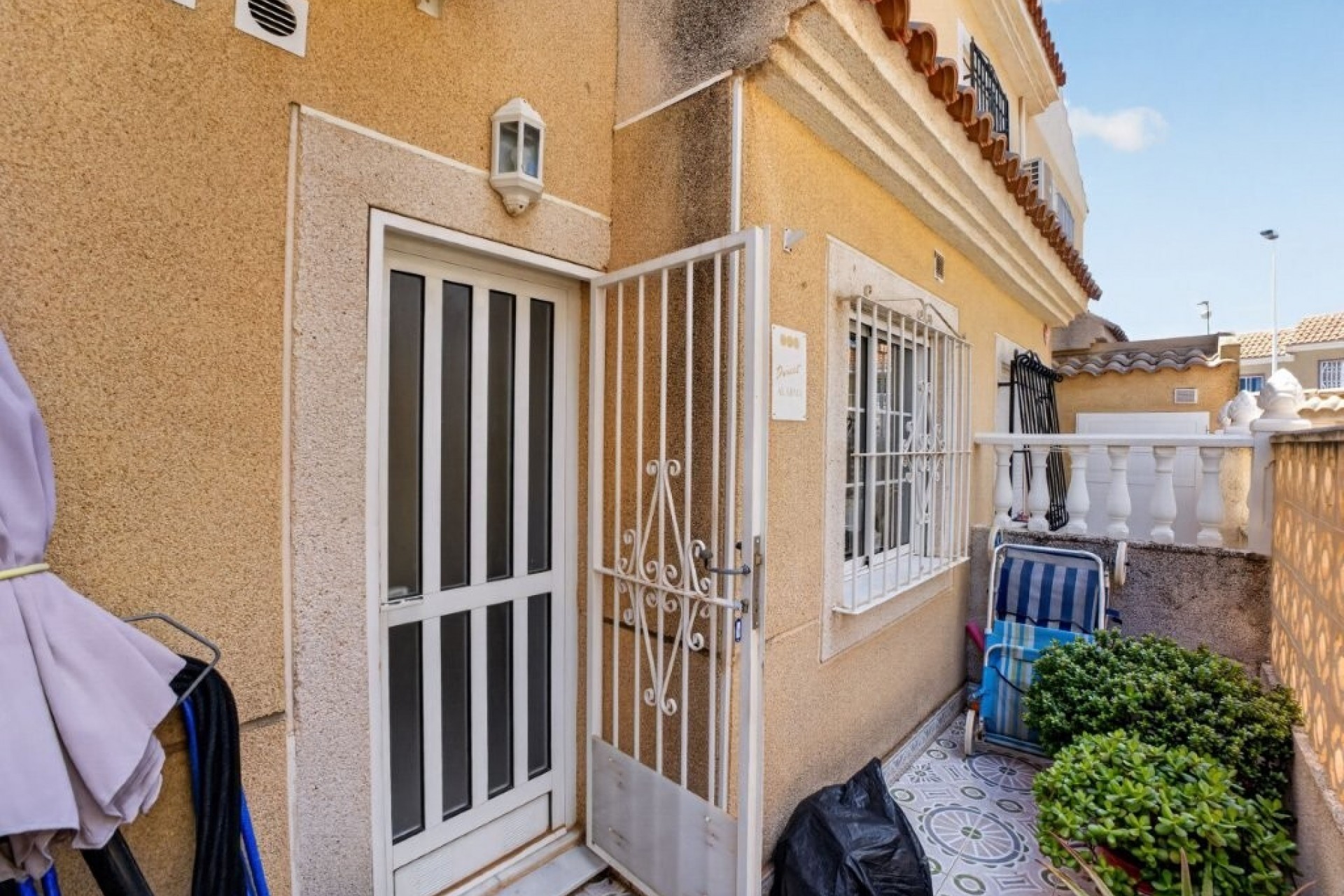 Reventa - Town House -
Torrevieja - aguas nuevas