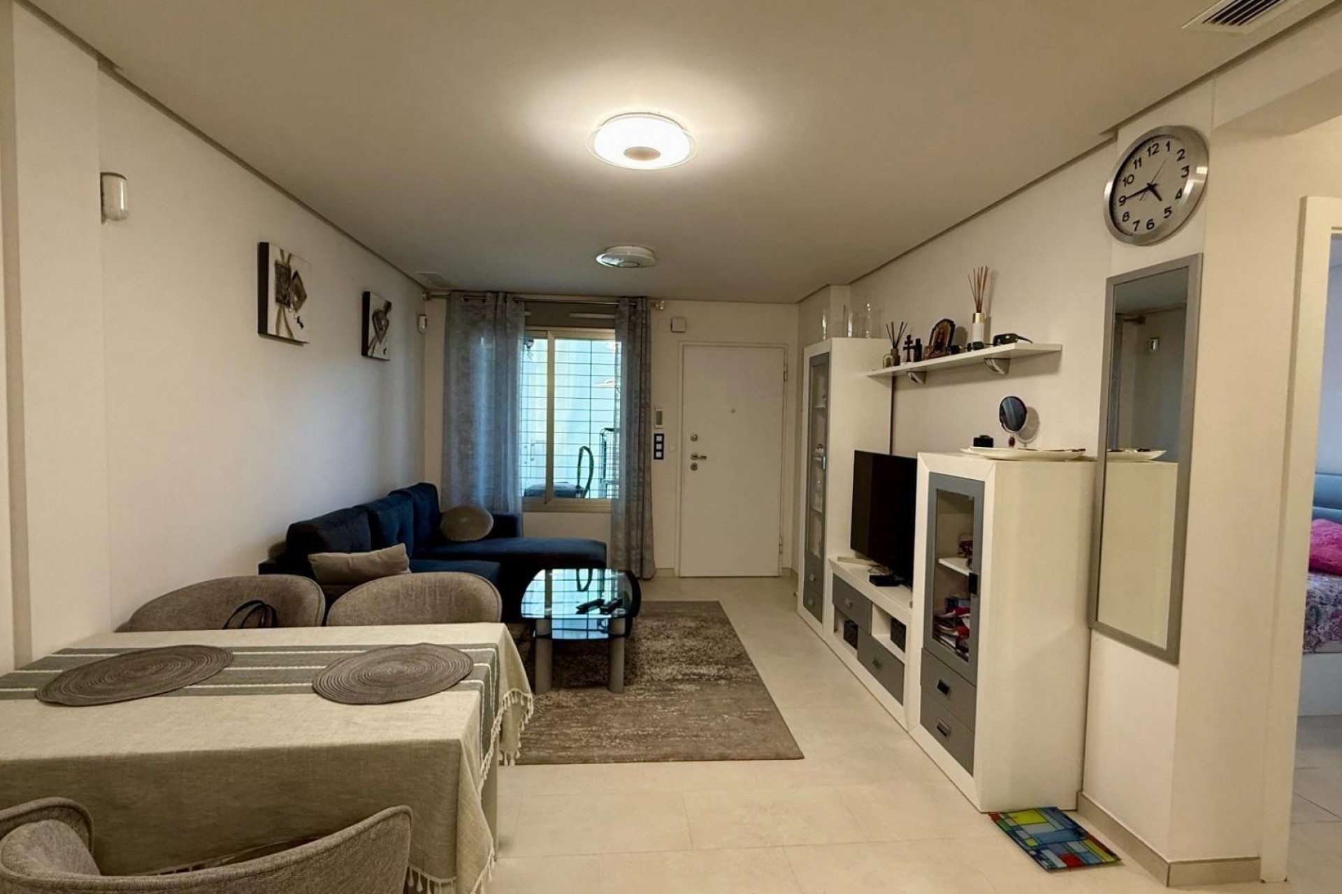 Reventa - Town House -
Torrevieja - aguas nuevas