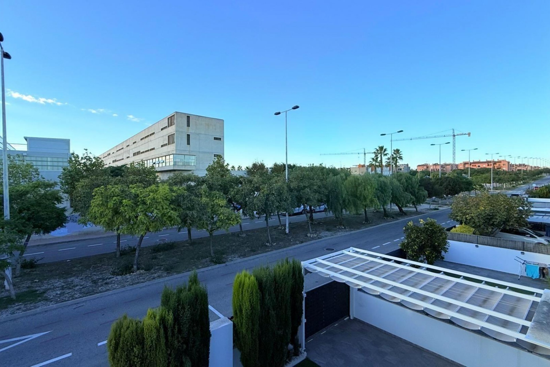 Reventa - Town House -
Torrevieja - aguas nuevas