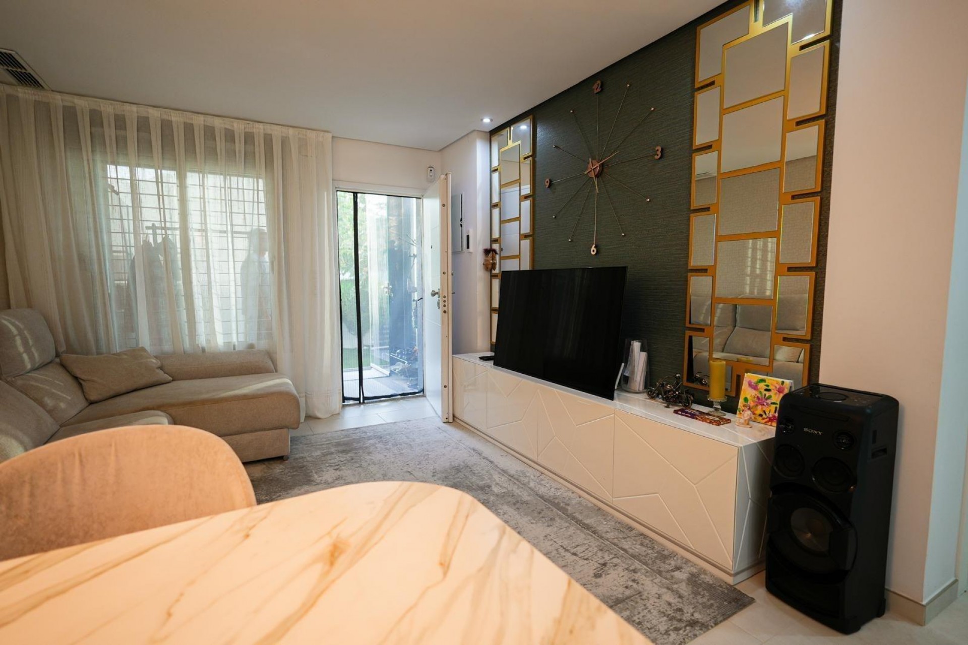 Reventa - Town House -
Torrevieja - aguas nuevas