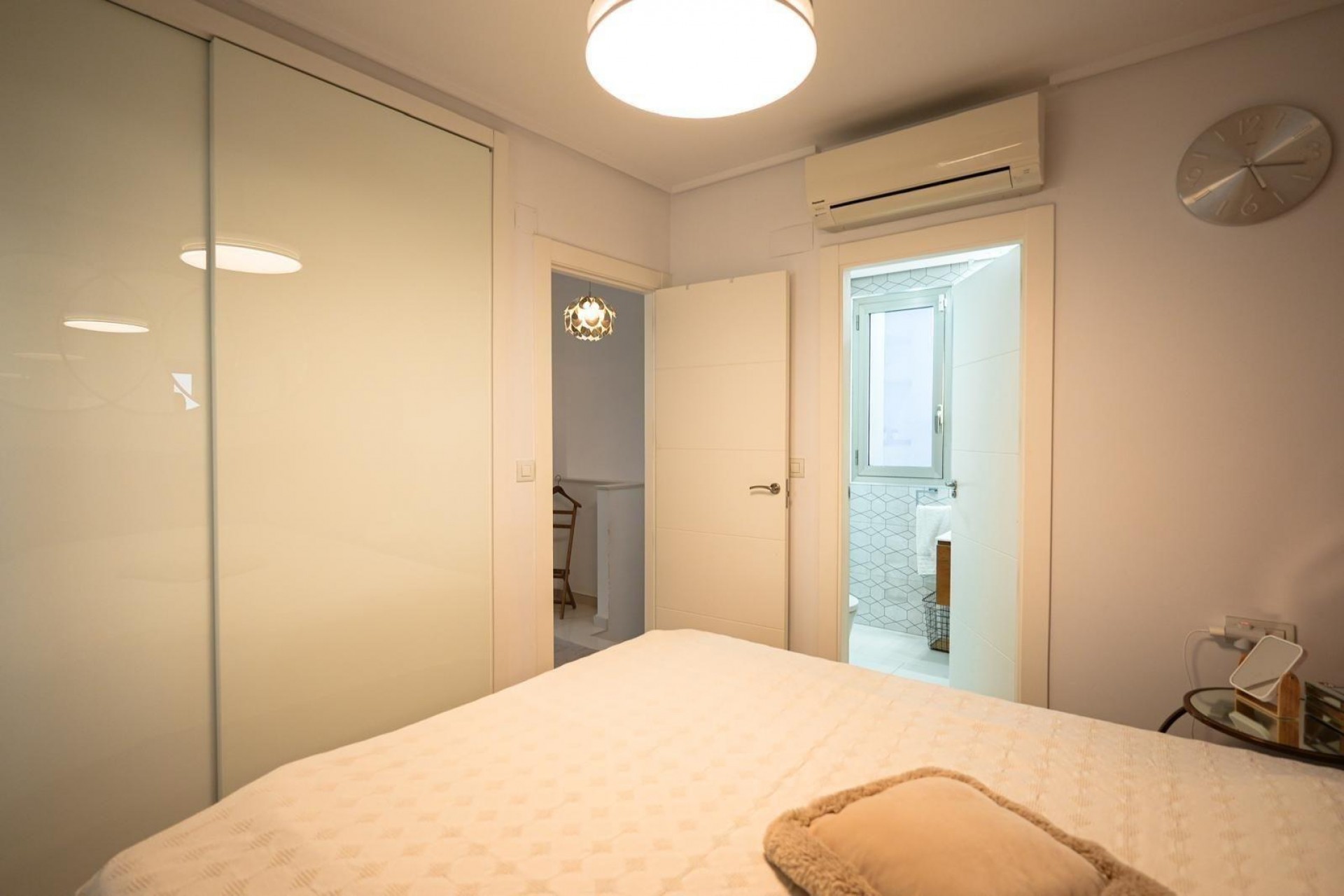 Reventa - Town House -
Torrevieja - aguas nuevas