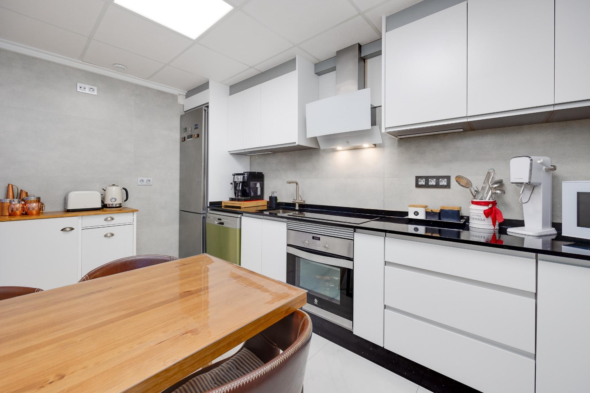 Reventa - Town House -
Torrevieja - aguas nuevas