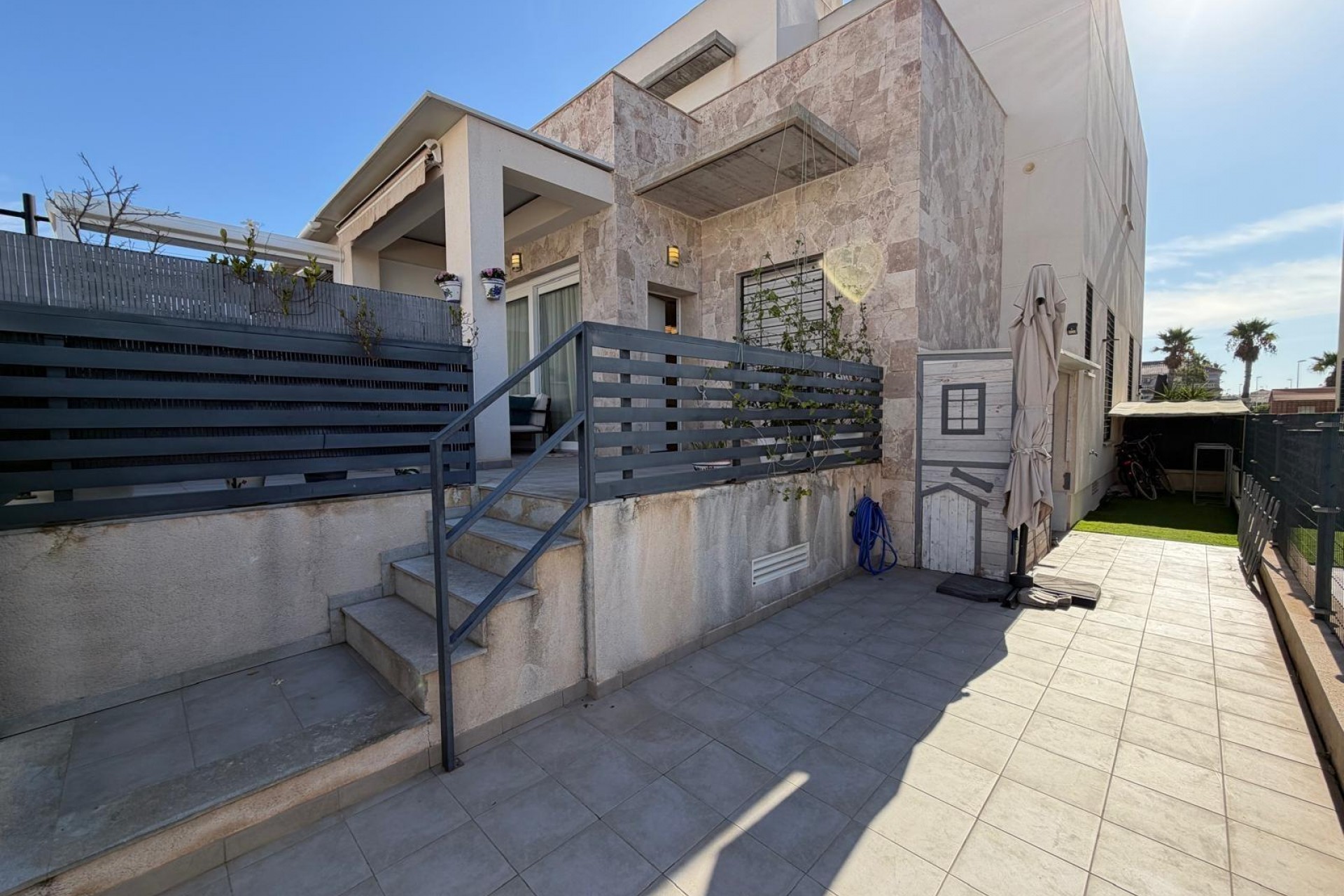 Reventa - Town House -
Torrevieja - aguas nuevas