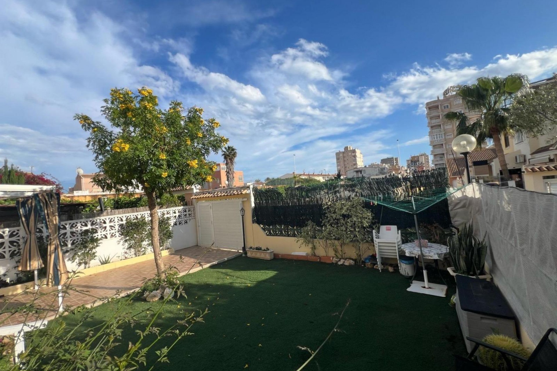 Reventa - Town House -
Torrevieja - Calas Blanca