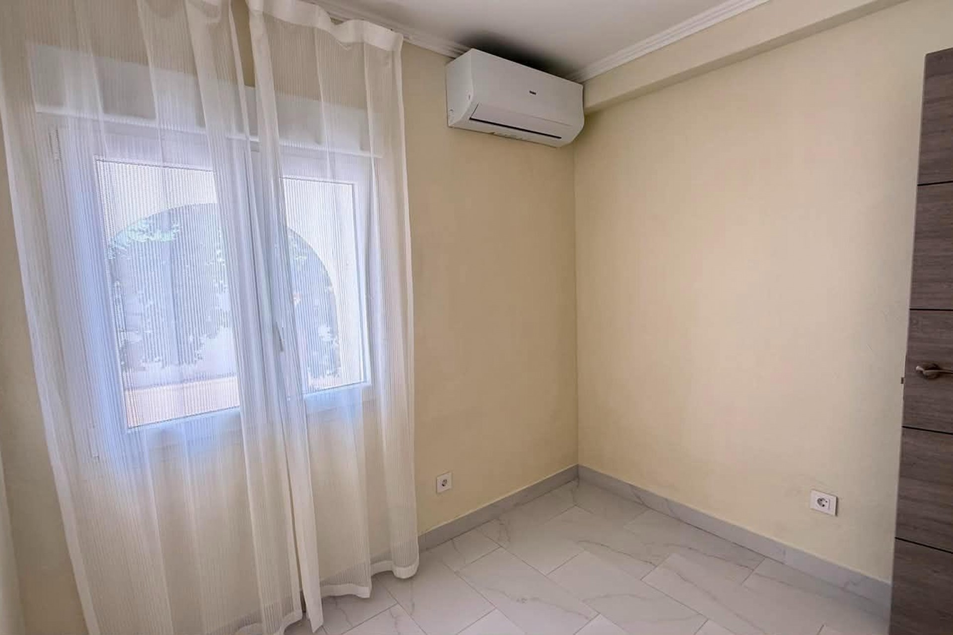 Reventa - Town House -
Torrevieja - Calas Blanca