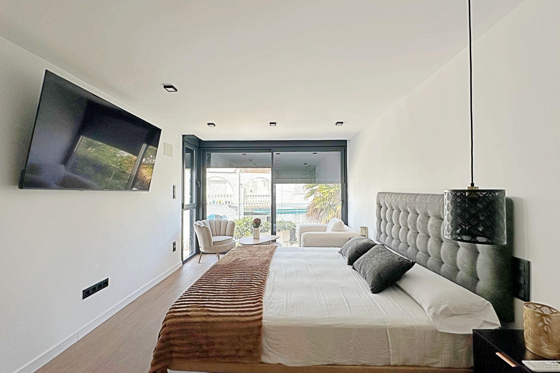 Reventa - Town House -
Torrevieja - Calas Blanca