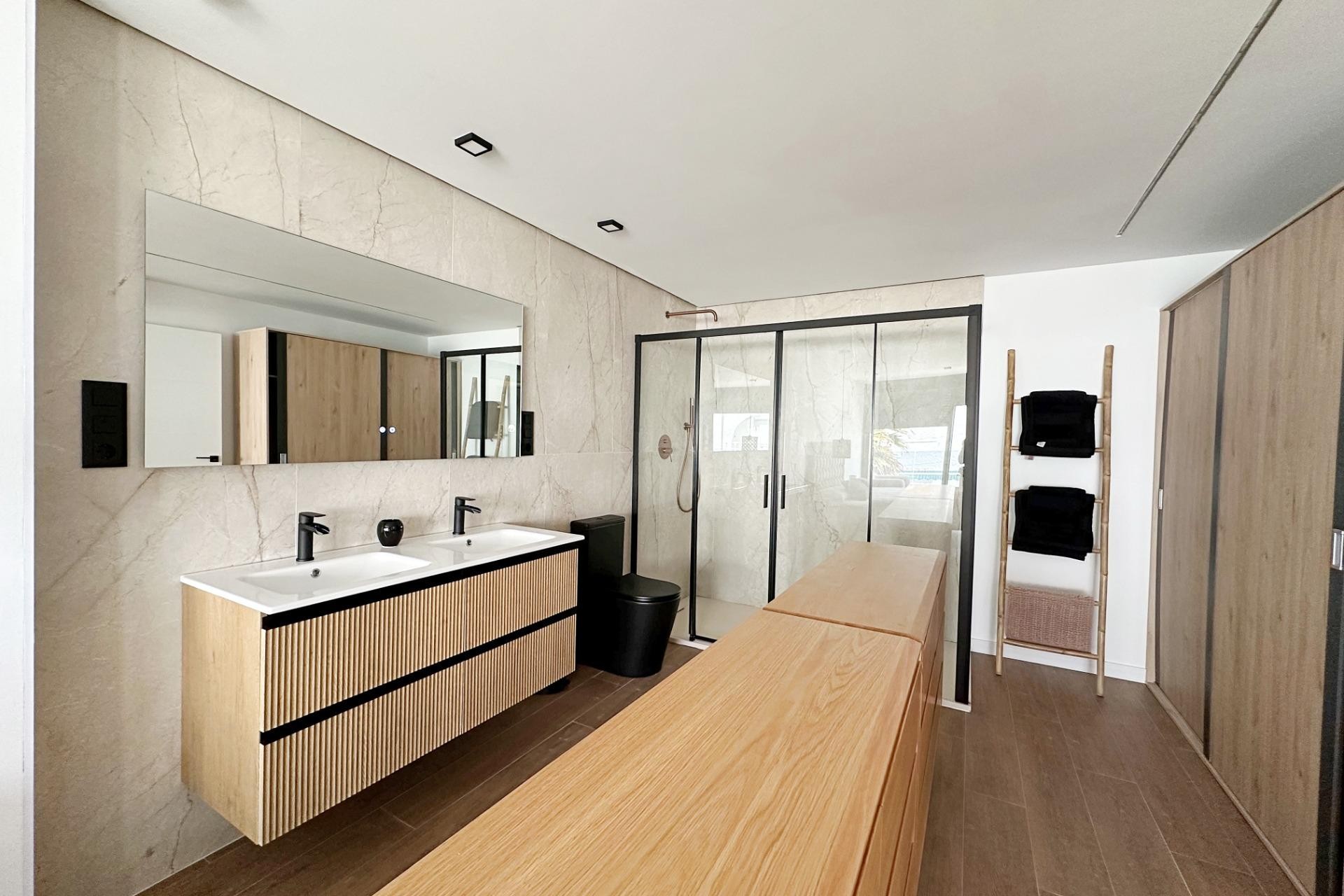 Reventa - Town House -
Torrevieja - Calas Blanca