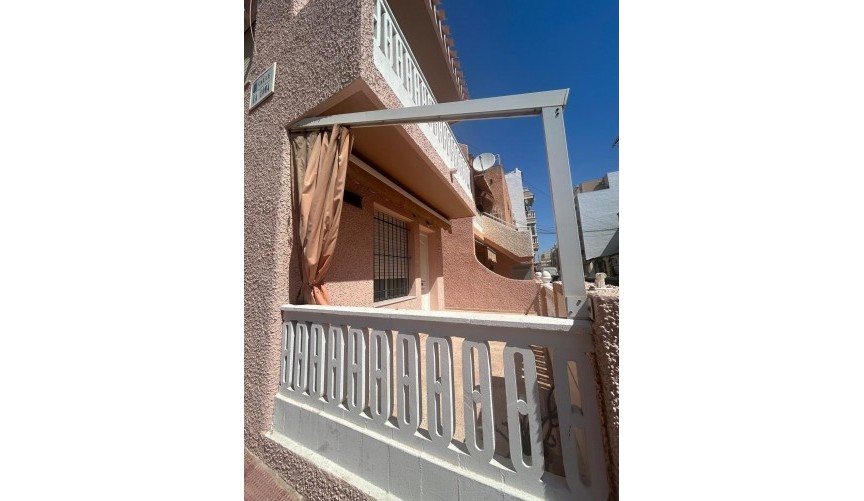 Reventa - Town House -
Torrevieja - Centro