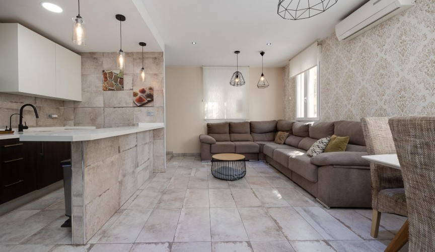 Reventa - Town House -
Torrevieja - Centro
