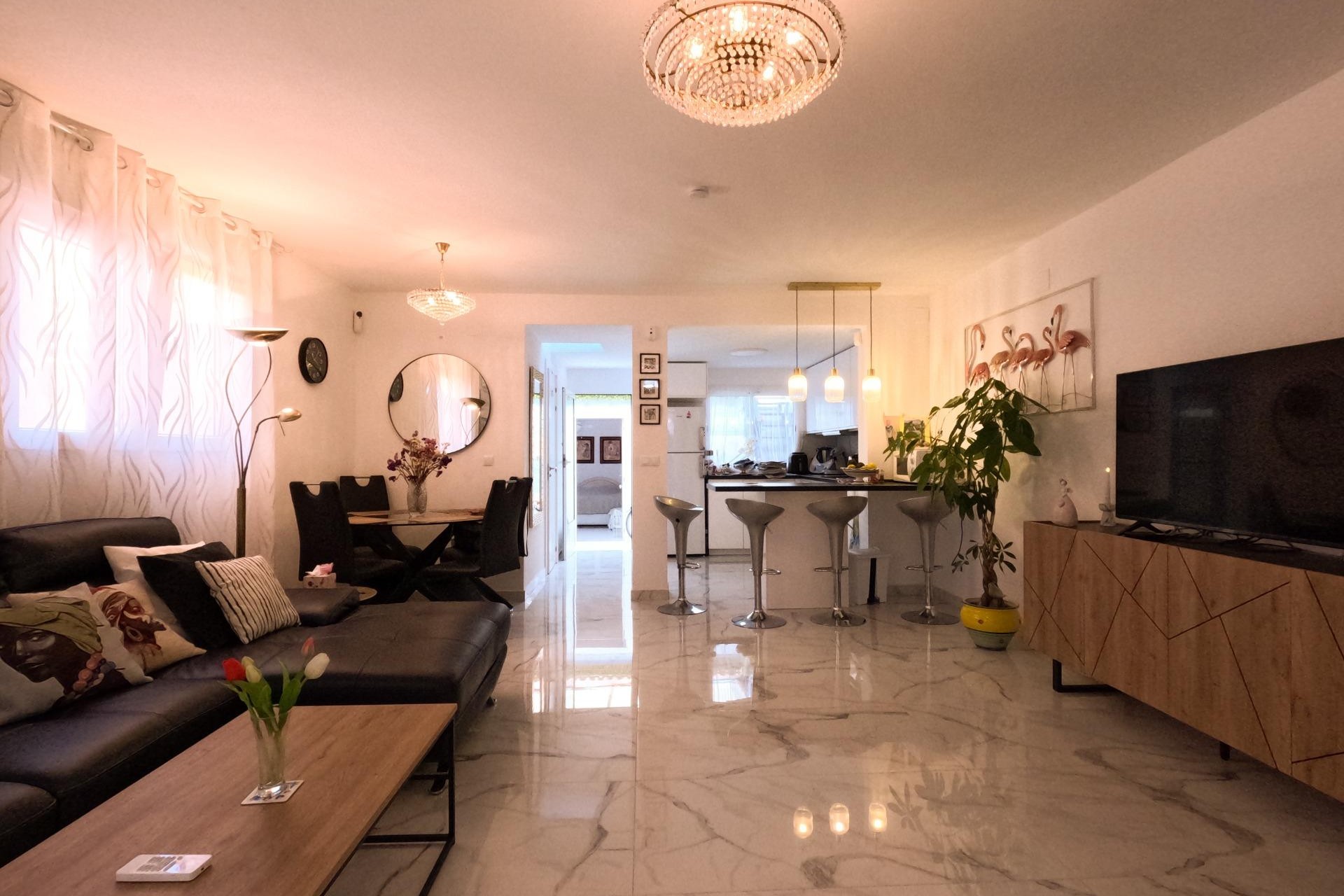 Reventa - Town House -
Torrevieja - El Acequión - Los Náufragos