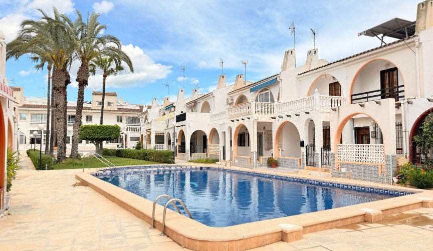 Reventa - Town House -
Torrevieja - El Chaparral
