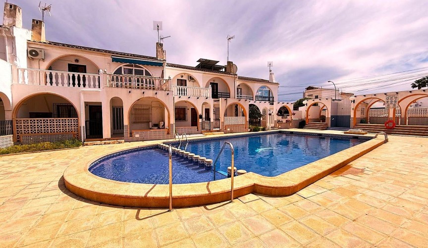 Reventa - Town House -
Torrevieja - El Chaparral