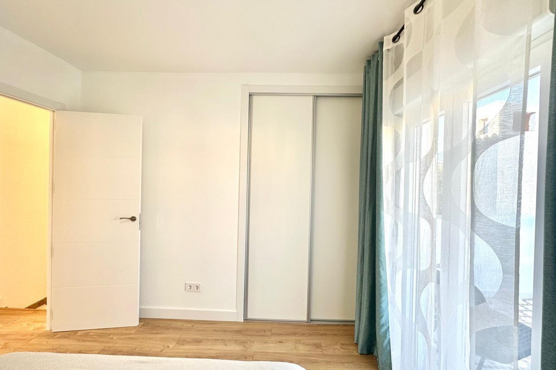 Reventa - Town House -
Torrevieja - Estacion De Autobuses